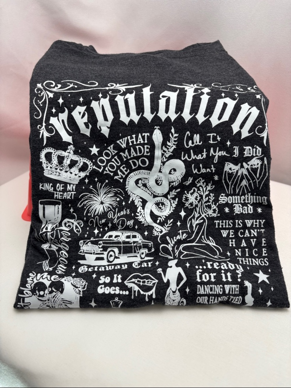 Taylor Swift Women’s SzM Charcoal Short-Sleeve Revolution Graphic Tee #0606 - Picture 6 of 8
